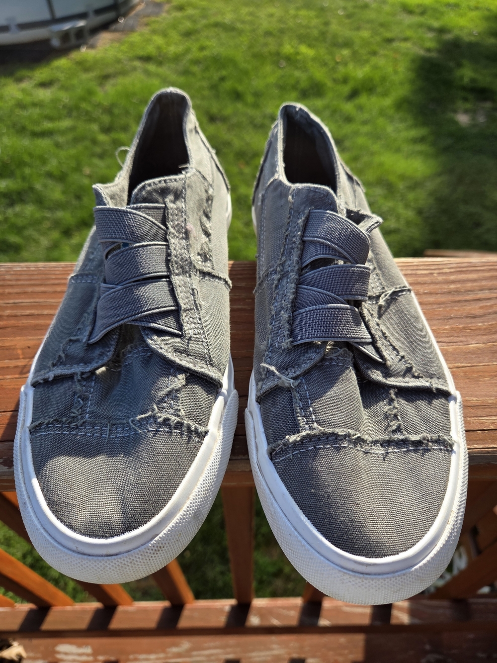 Blowfish Malibu Marley Slip On Canvas Sneakers Gray Women's Size 7.5